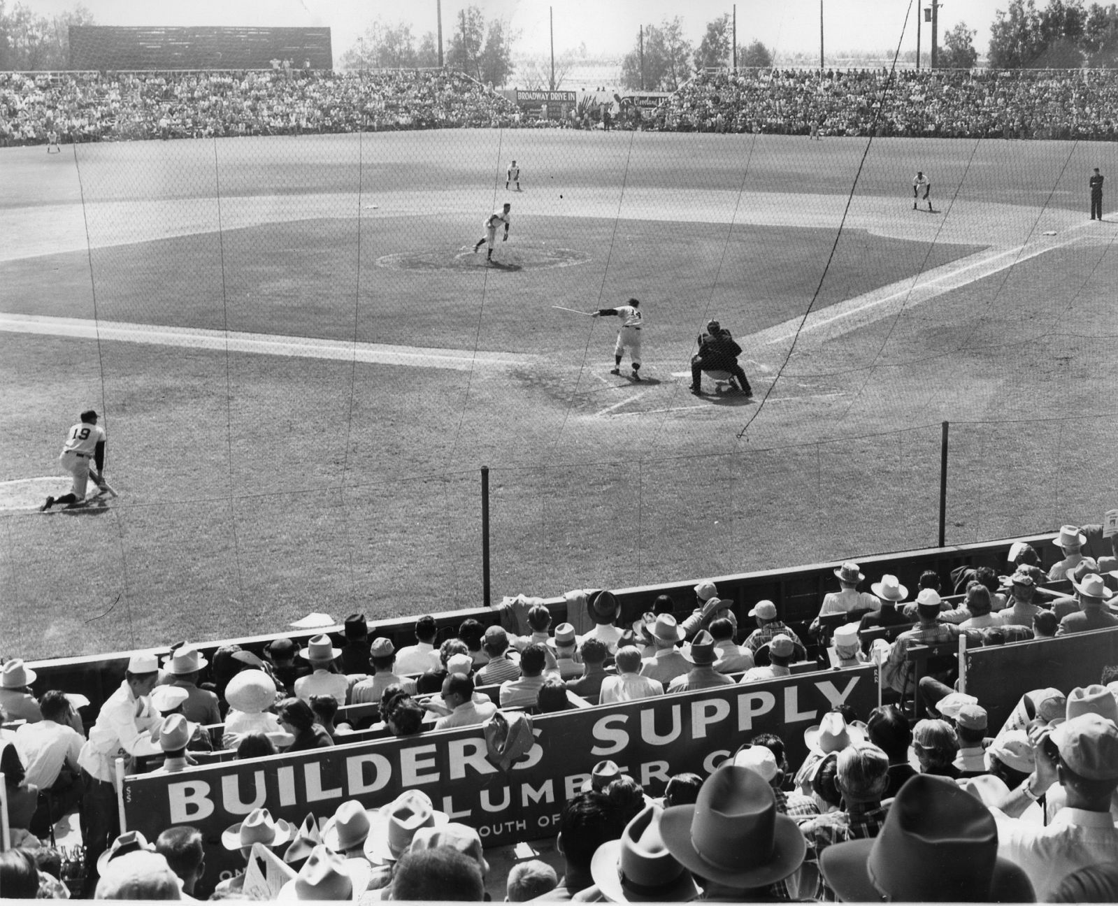 Indians vs New York Giants